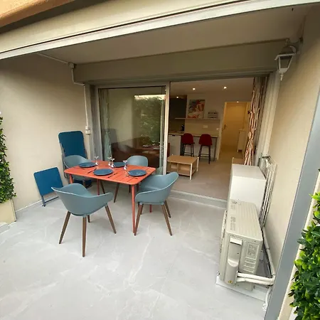 T2 Climatise Avec Terrasse, Port Santa Lucia A 2 Min Lägenhet Saint-Raphaël