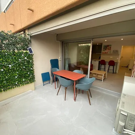 T2 Climatisé Avec Terrasse, Port Santa Lucia à 2 Min * Saint-Raphaël