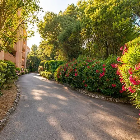 아파트 T2 Climatise Avec Terrasse, Port Santa Lucia A 2 Min Saint-Raphaël