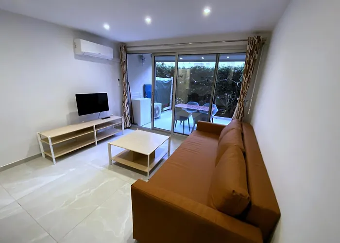 Santa Lucia - Appt 4 Pers Avec Exterieur 2 Mn Appartement Saint-Raphaël